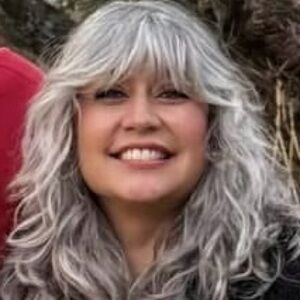 Meet your Posher, Lorraine